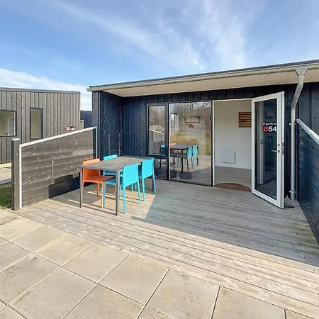 2 Bedroom Awesome In Appartement