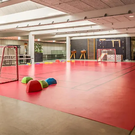 Apartamento 2 Bedroom Awesome In