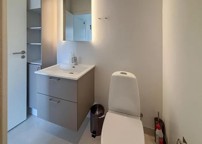 2 Bedroom Awesome In *